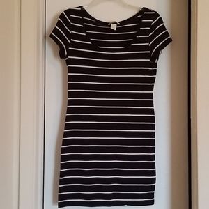 H&M Basic navy & white striped dress